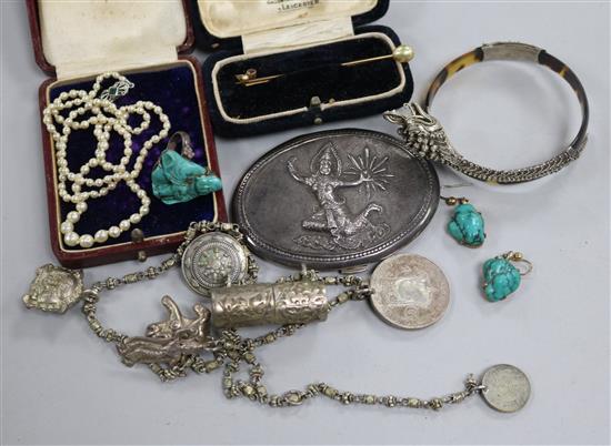 A group of mixed jewellery including a pearl necklace, 2 gold pins and a turquoise buddha ring